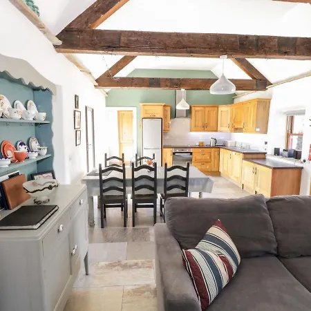 The Visiting House Сasa de vacaciones *