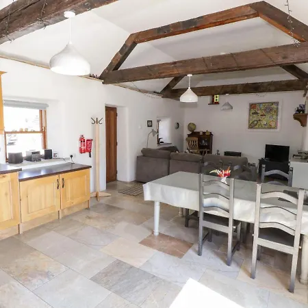 The Visiting House Сasa de vacaciones Dunmore