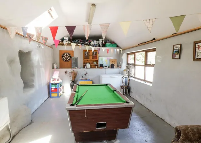 The Visiting House * Dunmore